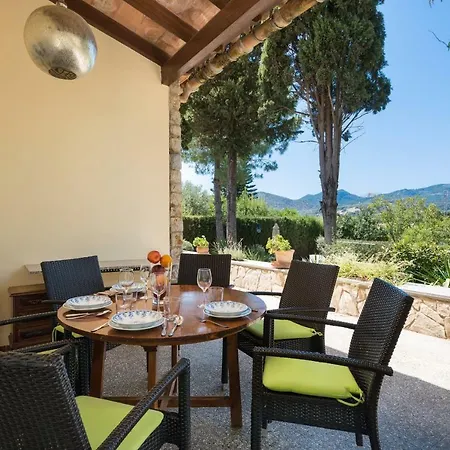 Reure Villa *